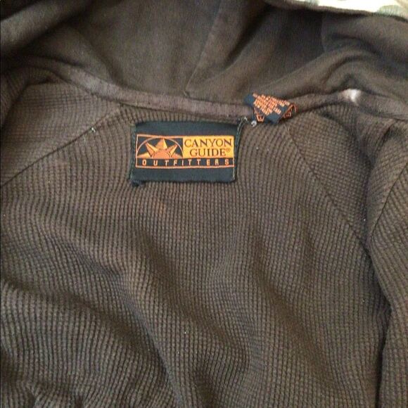 Canyon Guide Camo jacket size 4 fits more like a 2T - Picture 6 of 7